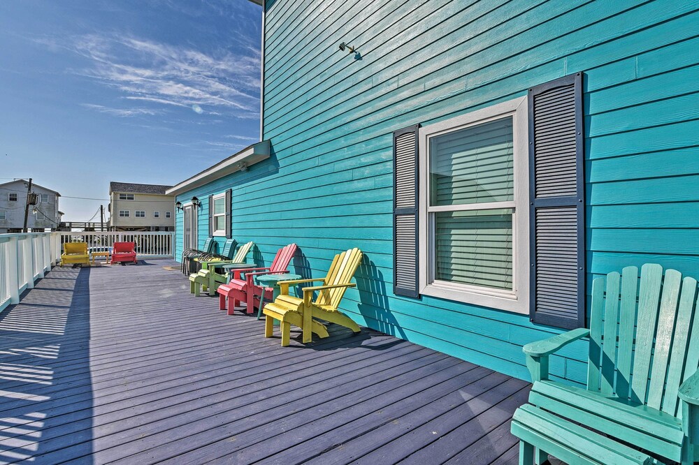 Steps to Surfside Beach: Large Group Gulf Retreat view 3