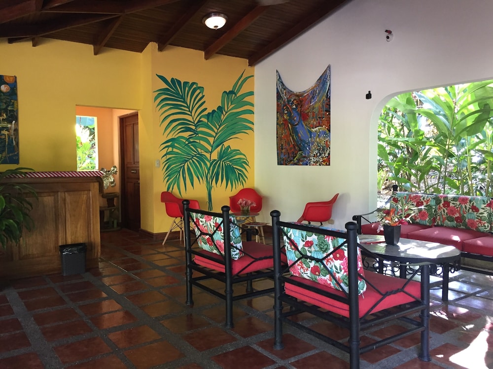 Jaco Hotel Docelunas