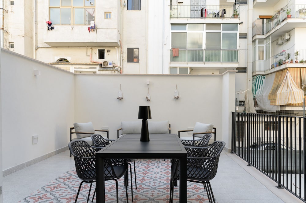 Palazzo Murat - One-bedroom Apartment With Terrace by Wonderful Italy