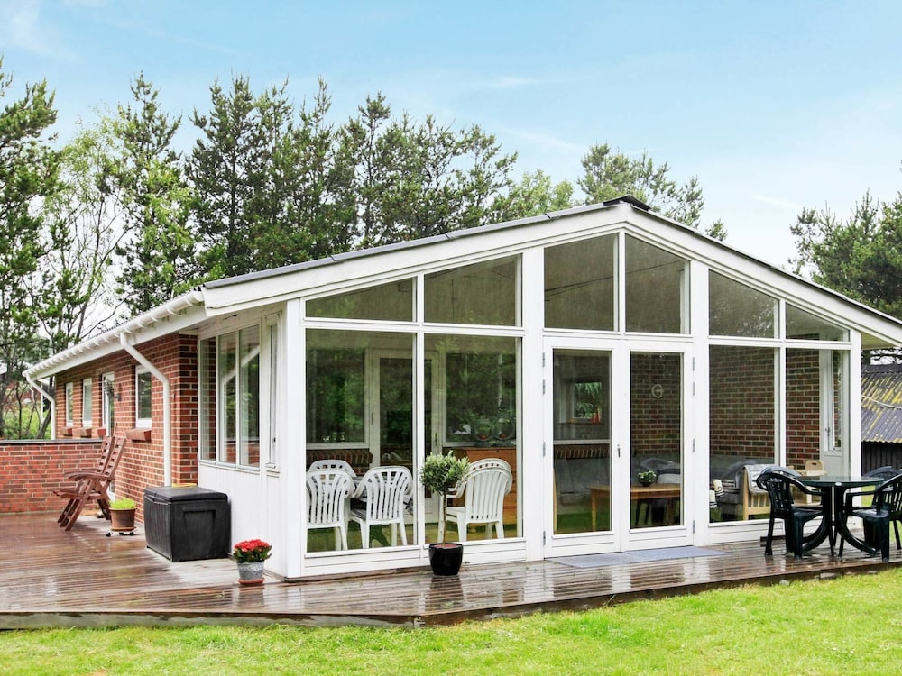 6 Person Holiday Home in Jerup