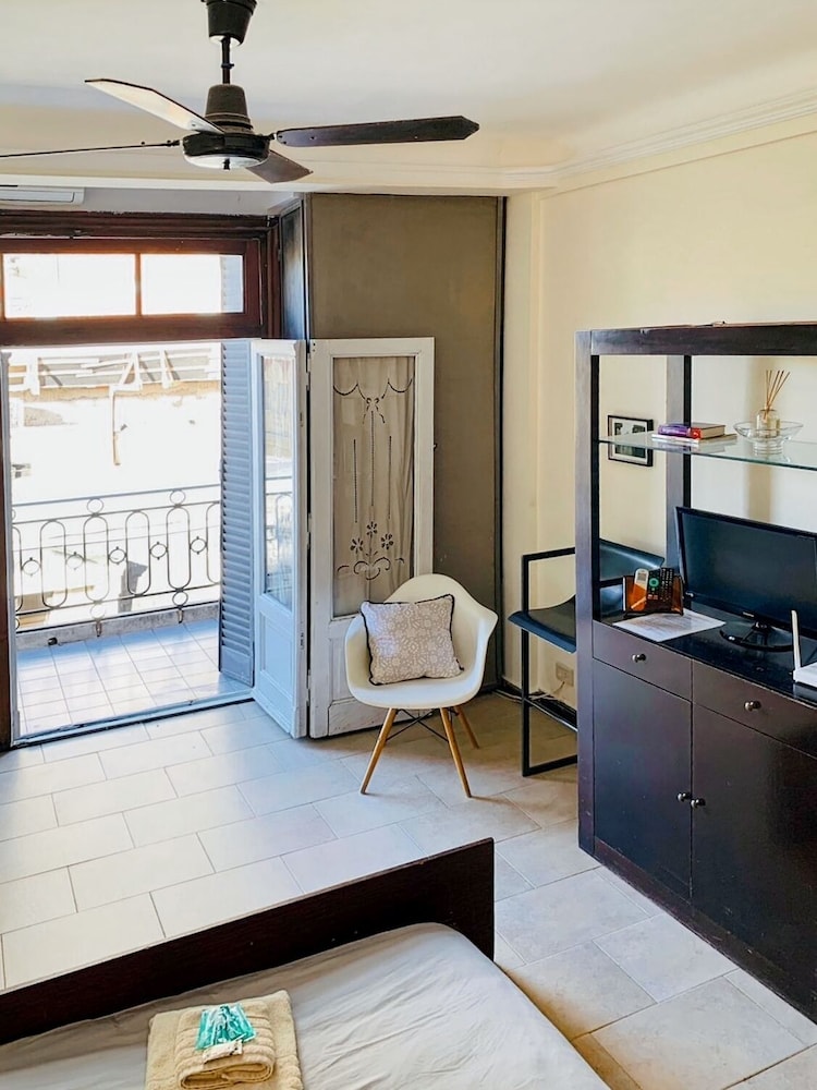 Downtown Charming Studio