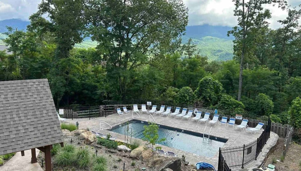 Lux Cabin Mtn Views Flat Parking Dog Friendly
