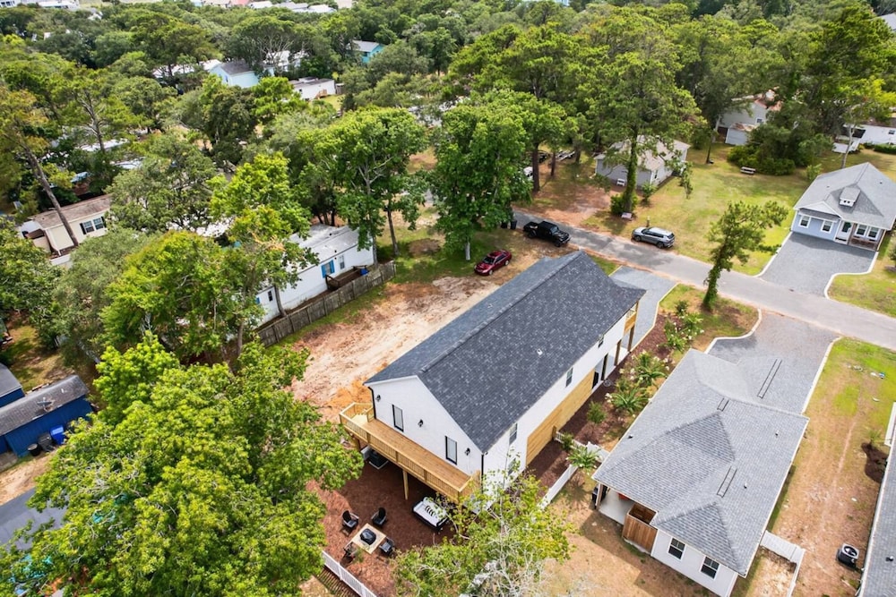 New Listing Luxury House 5 Min Walk to Beach