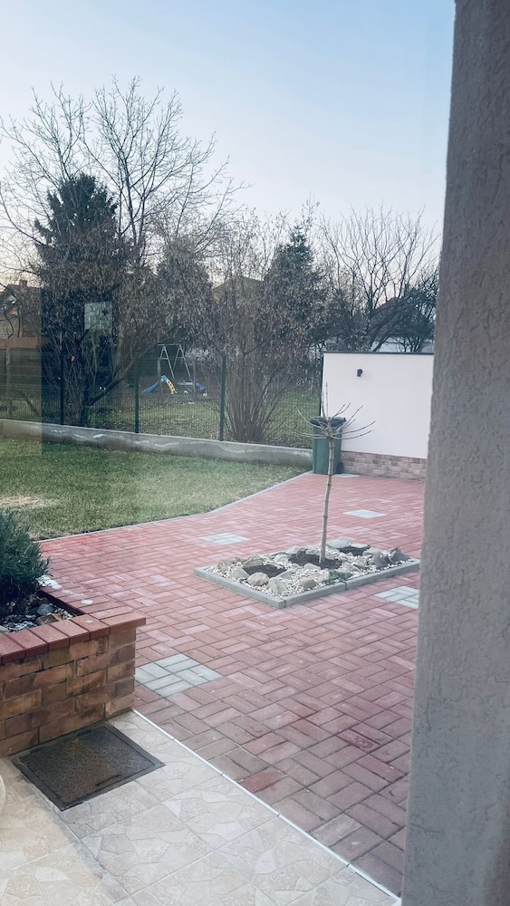 Photo 37