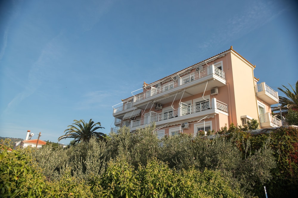 Maria Plomari Apartments photo 1
