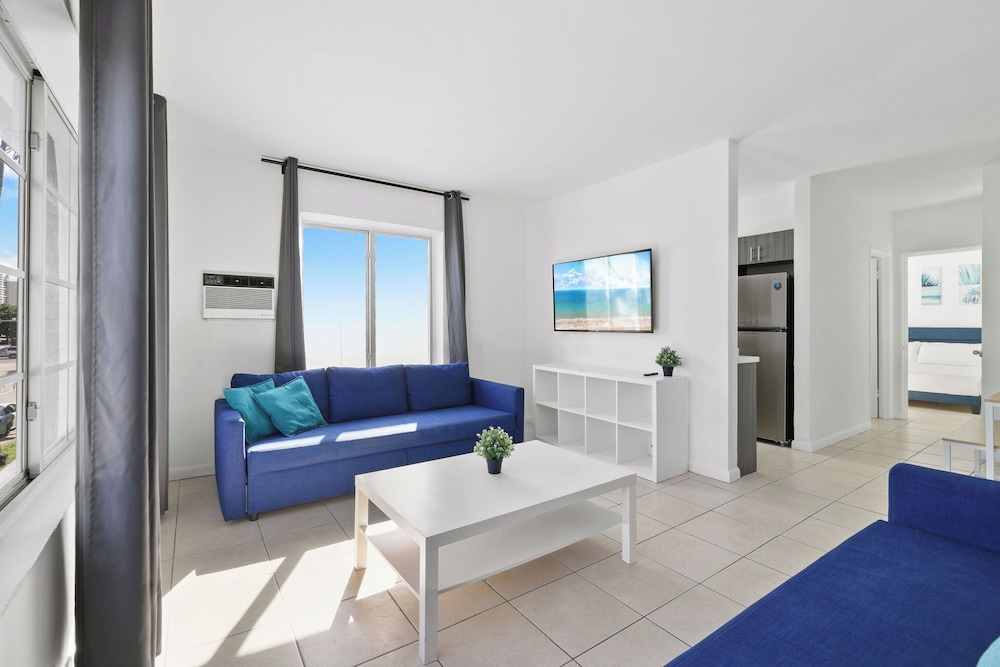 Harding Avenue Apartments by Andes STR