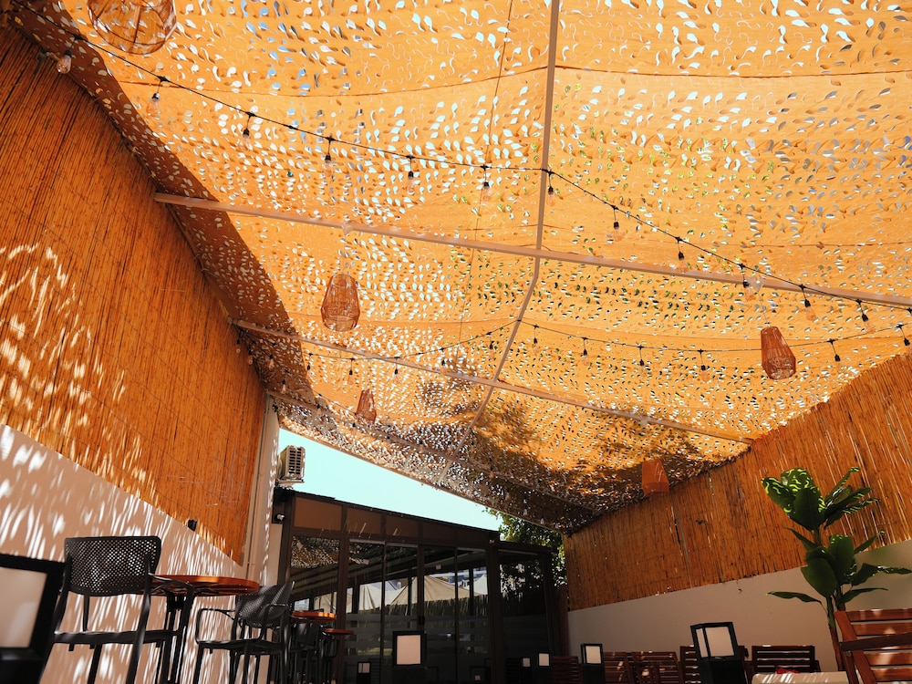 Bonnie City Hotel - Image 81