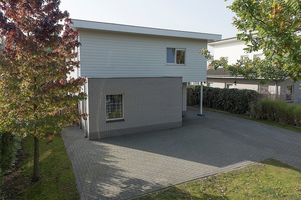 Luxury Villa in Harderwijk With Garden view 3