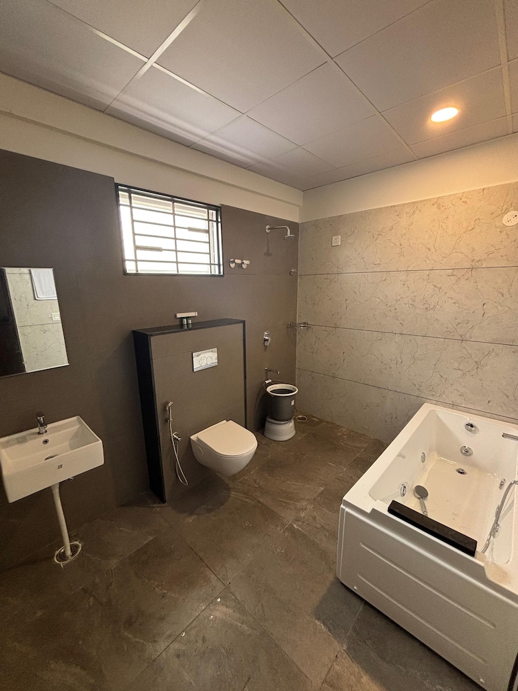 Reva Suites