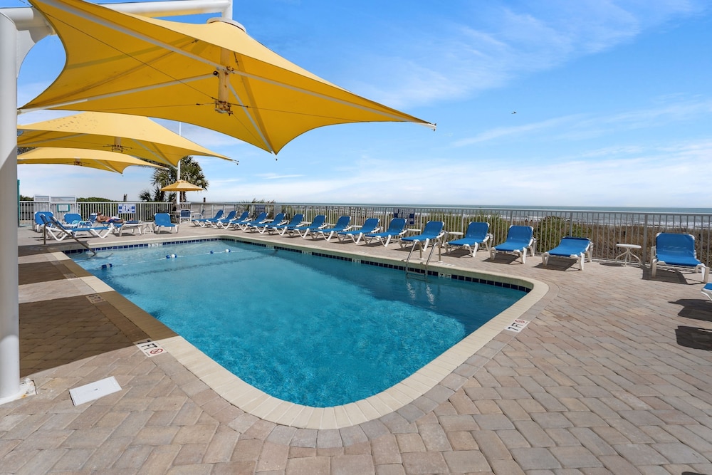 Seaside Resort 1003 3 Bedroom Condo by RedAwning