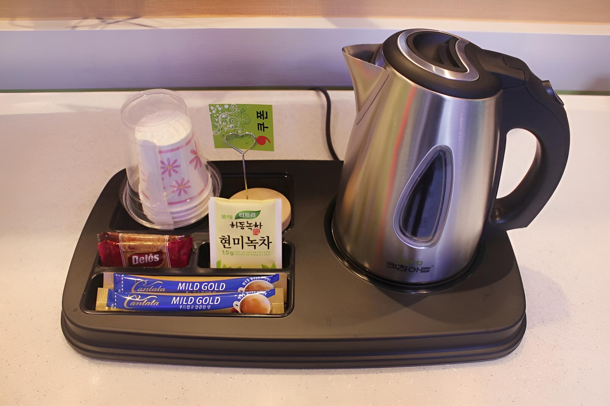 Jinju Comma Self Check-in Motel view 2