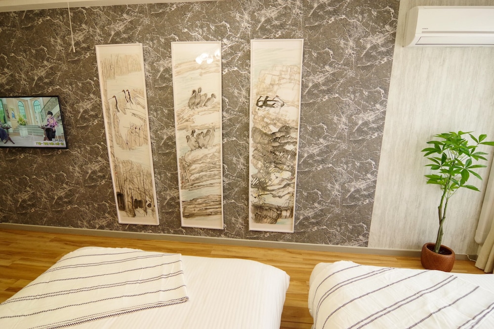 Nipponbashi Art Hotel