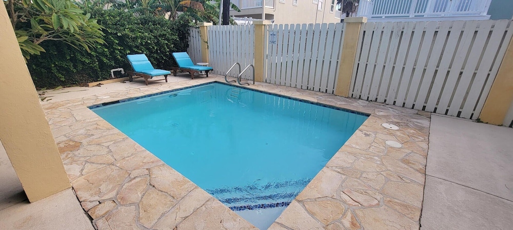 121 Snapper By The Sea 4 Bedroom Home