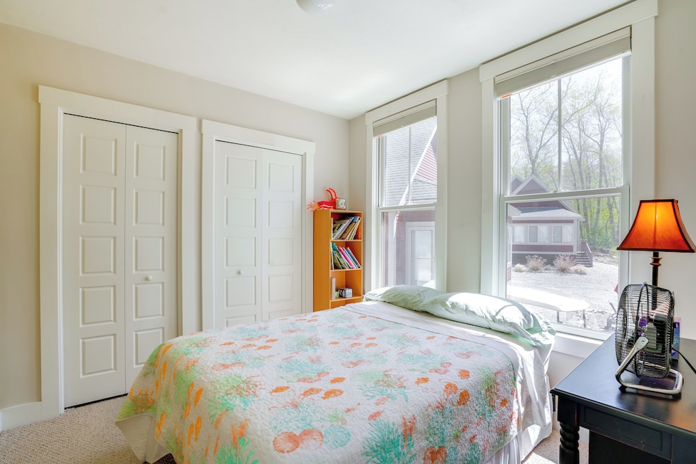 Lake Access & Pools: Sun-soaked Westford Cottage!