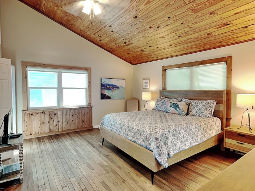 Dreamview by Distinctive Beach Rentals