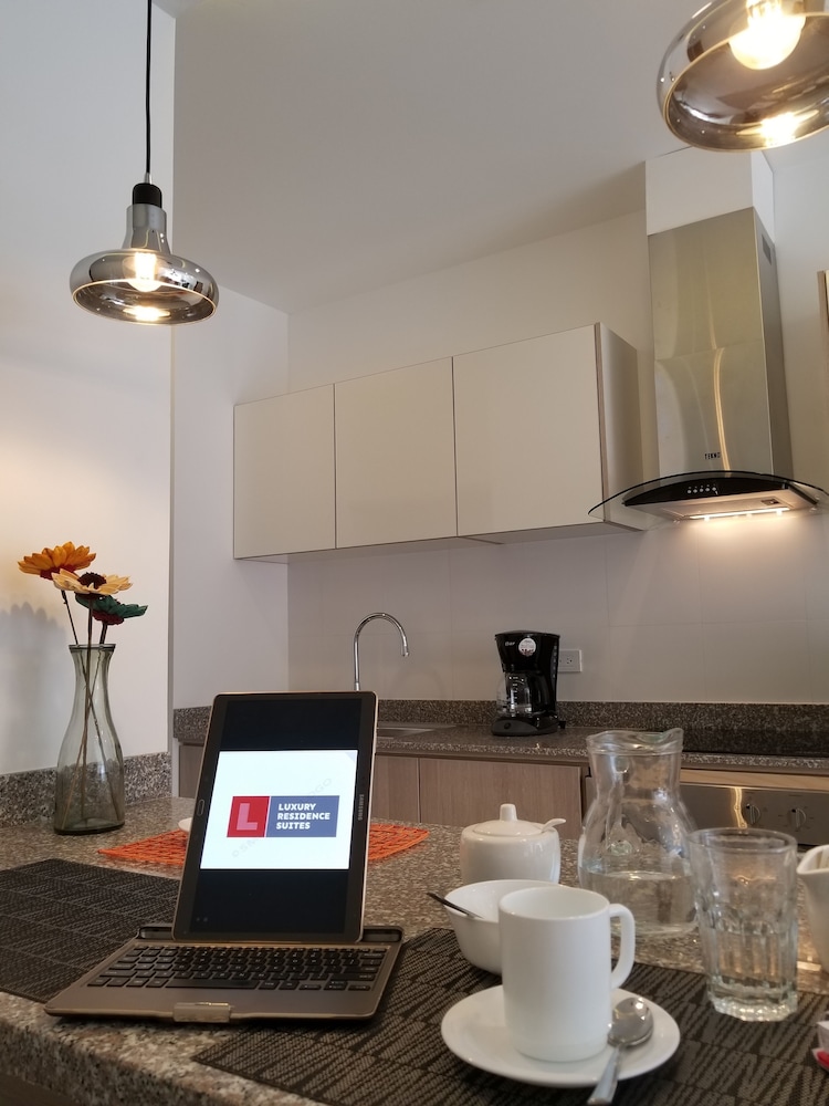 Luxury Residence Suites