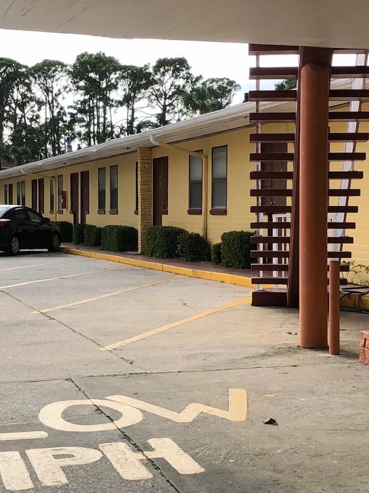 Heritage Inn