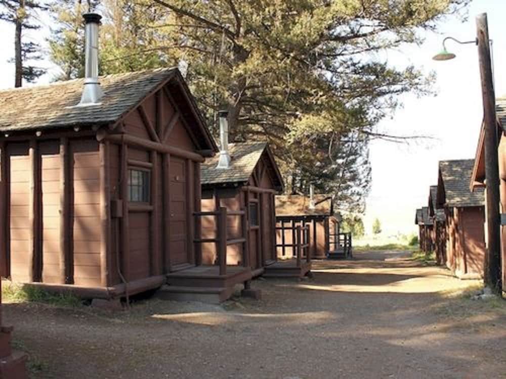 Roosevelt Lodge & Cabins - Inside the Park