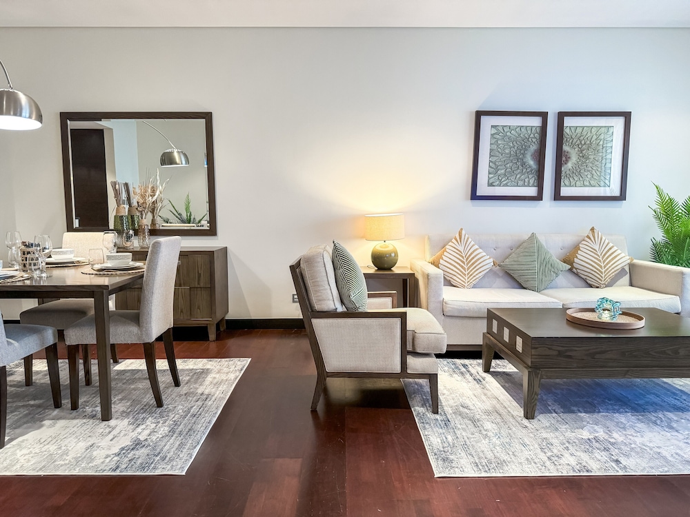 Resort Apartments - Royal Amwaj North