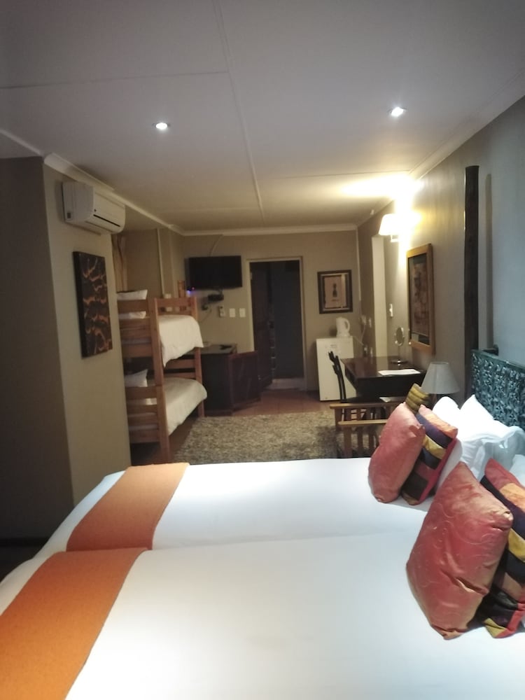 Acacia Guesthouse view 3