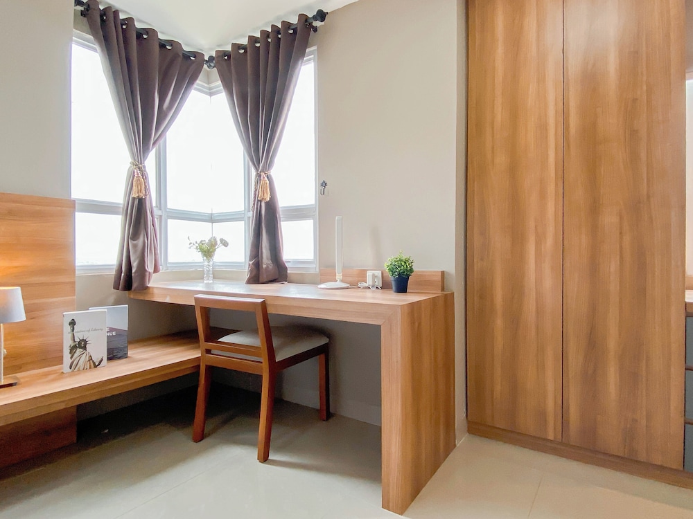 Minimalist 1Br Apartment At Mustika Golf Residence