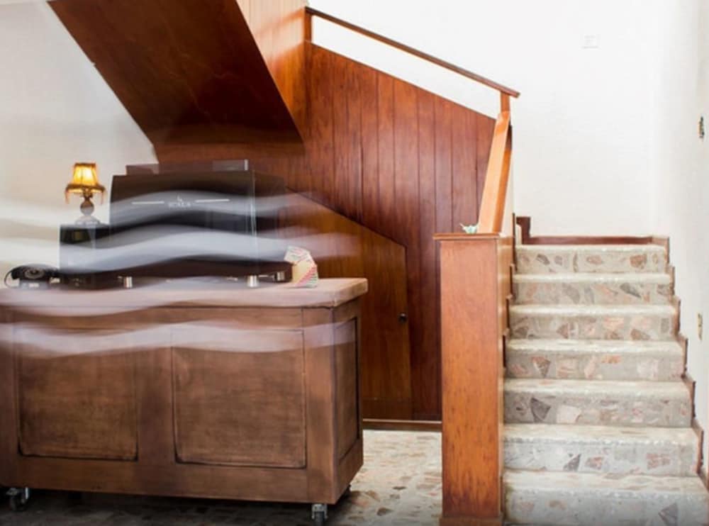 Hotel Hostal Casa Viajero - Hostel - Image 1