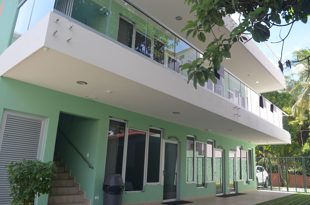 Room2Board Hostel and Surf School