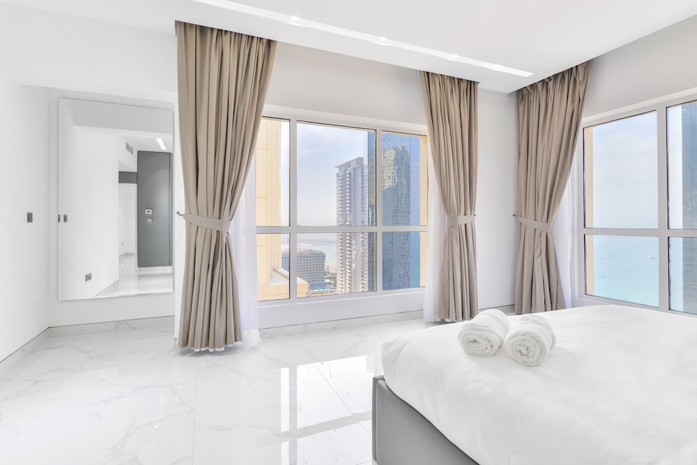 Beachside Bliss - Luxurious 2BR in JBR