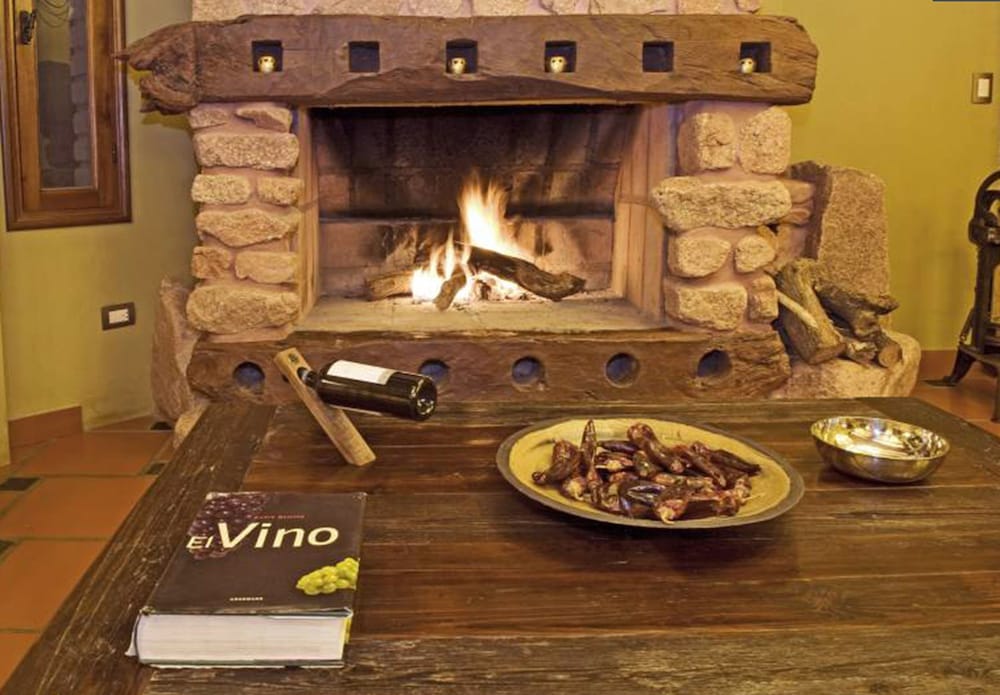 La Casa De La Bodega - Wine Boutique Hotel