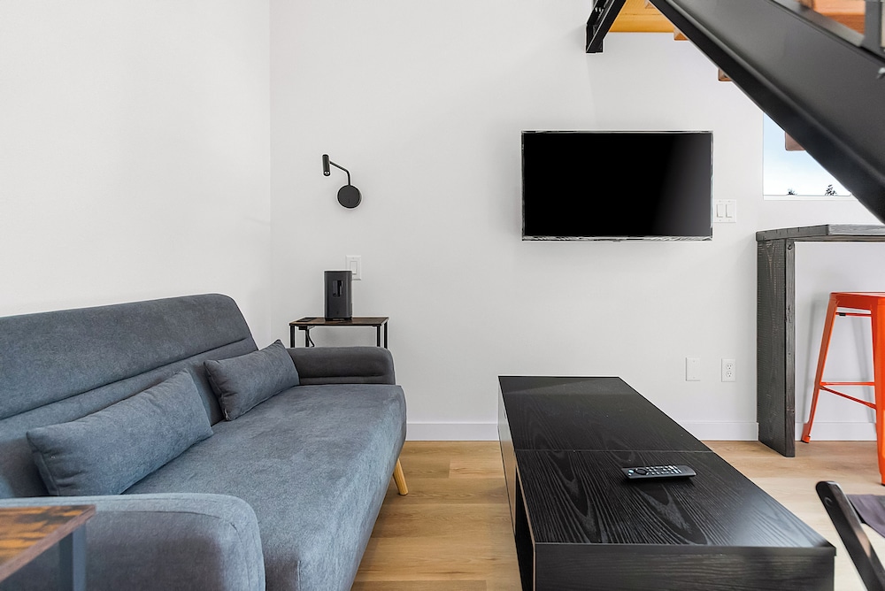 Sleek & Stylish Urban Loft