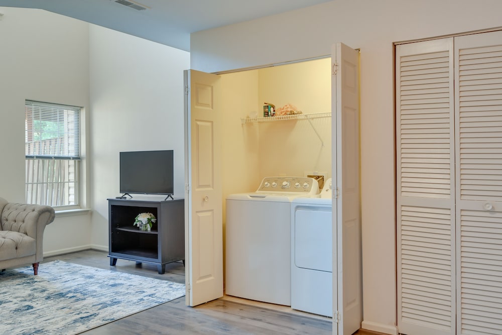 Owings Mills Townhouse: 8 Mi to Liberty Reservoir! - Property Image 12
