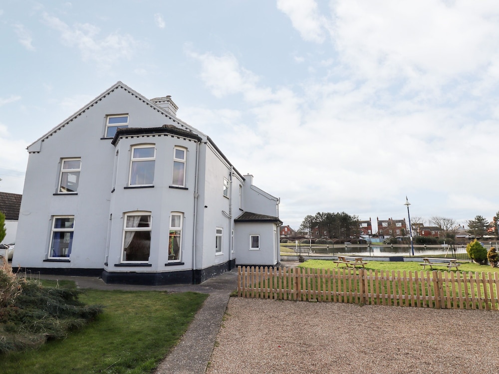 Bank House