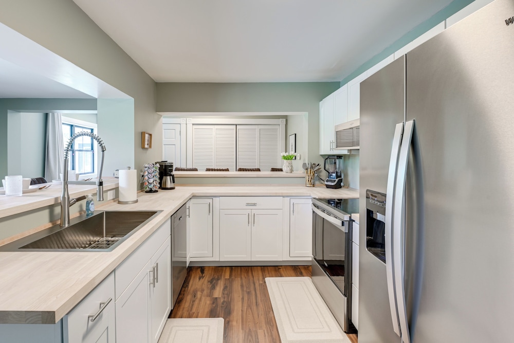 Pond Views: Spacious Family Home in Presque Isle!