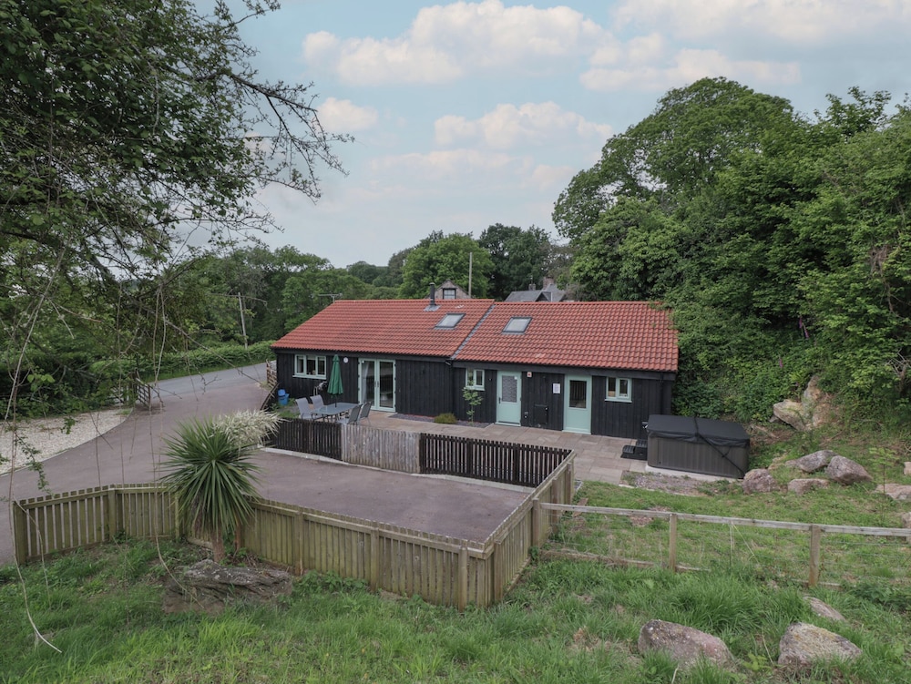 Bottom Lodge