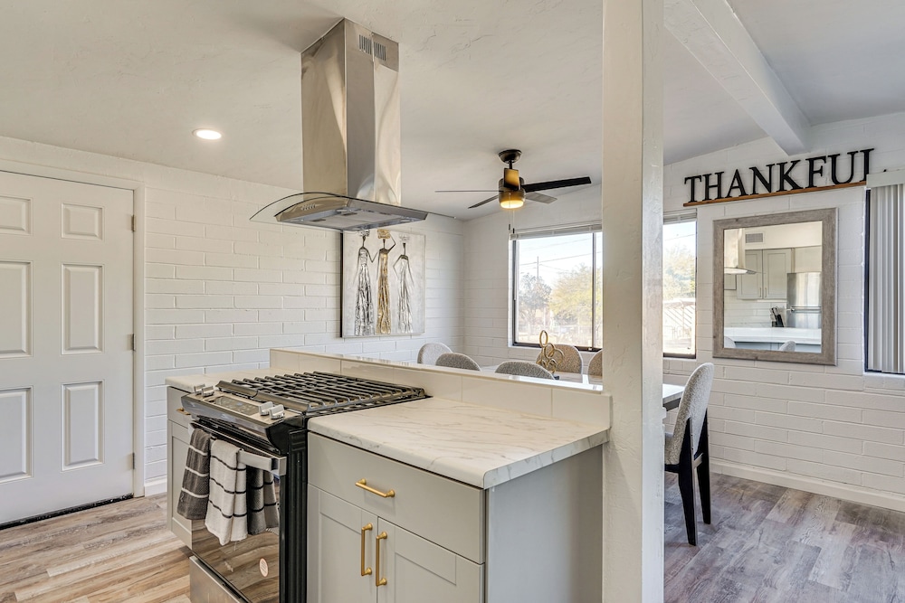 2 Mi to Dtwn: Modern Home w/ Yard in Tucson!
