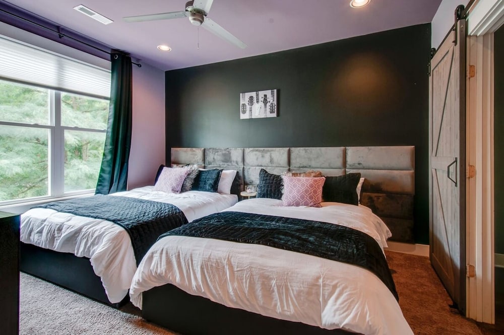 Close to the Gulch - Book Today
