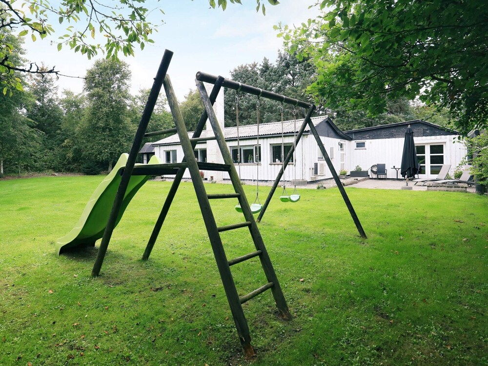 6 Person Holiday Home in Blavand