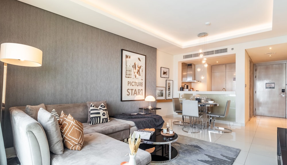 2BR Apt at Paramount with Stunning Views
