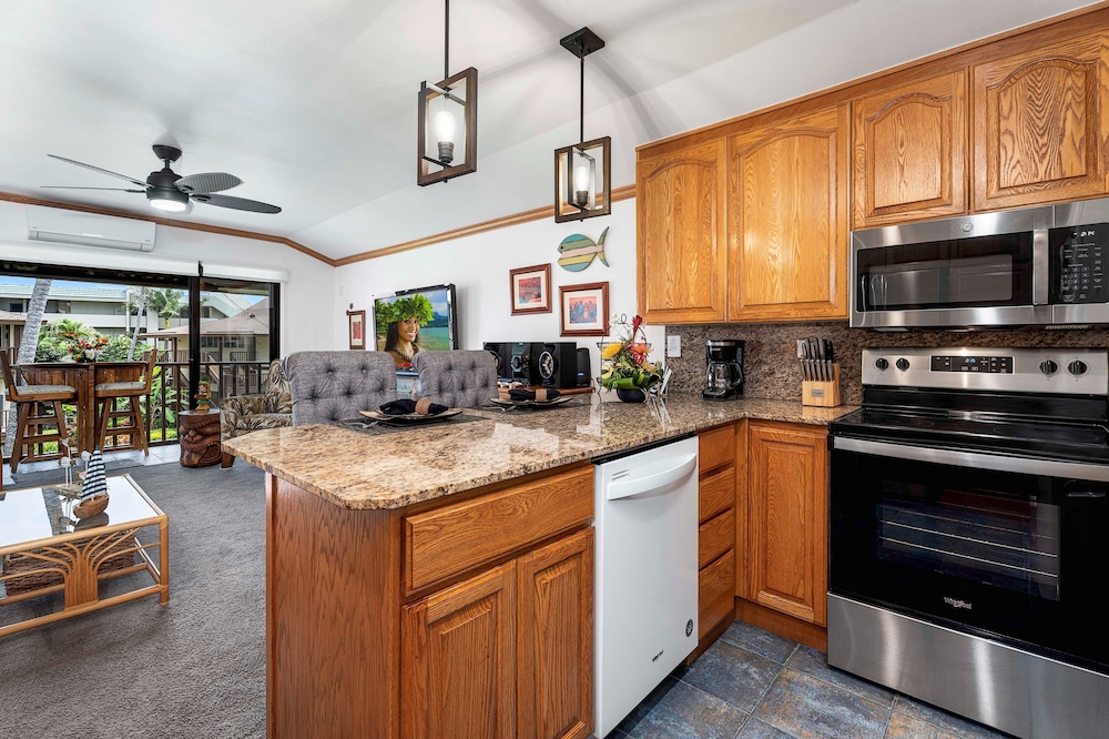 Fully Air-conditioned - Ocean View - Beautifully Renovated- Vrkcv