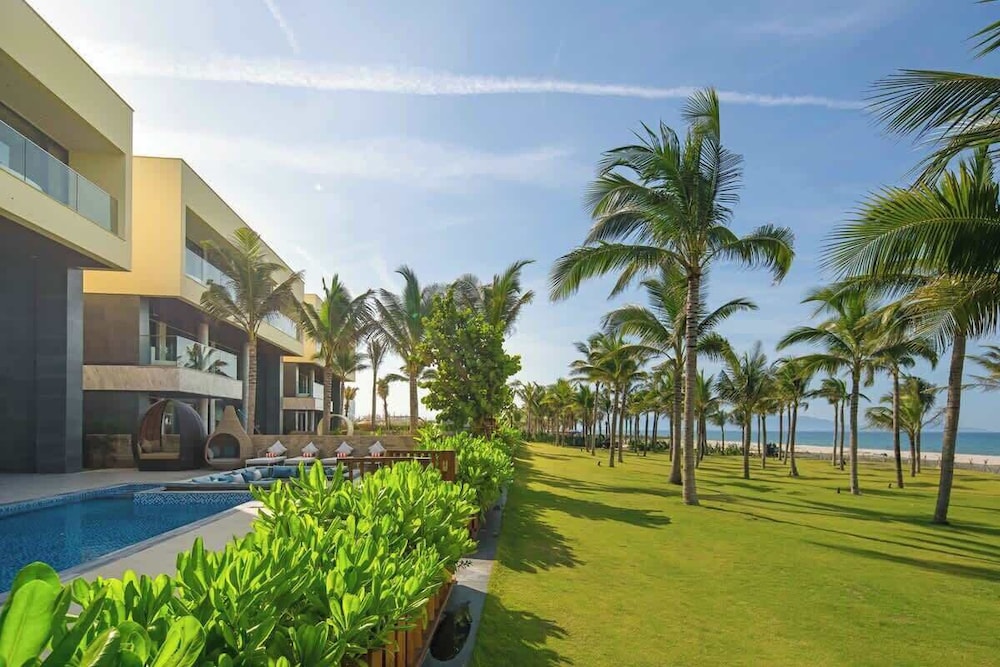 Elegant Retreat for Discerning Travelers