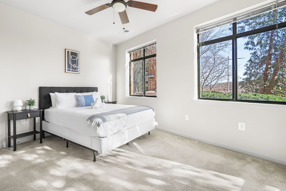 DC Charm in Crystal Apartments