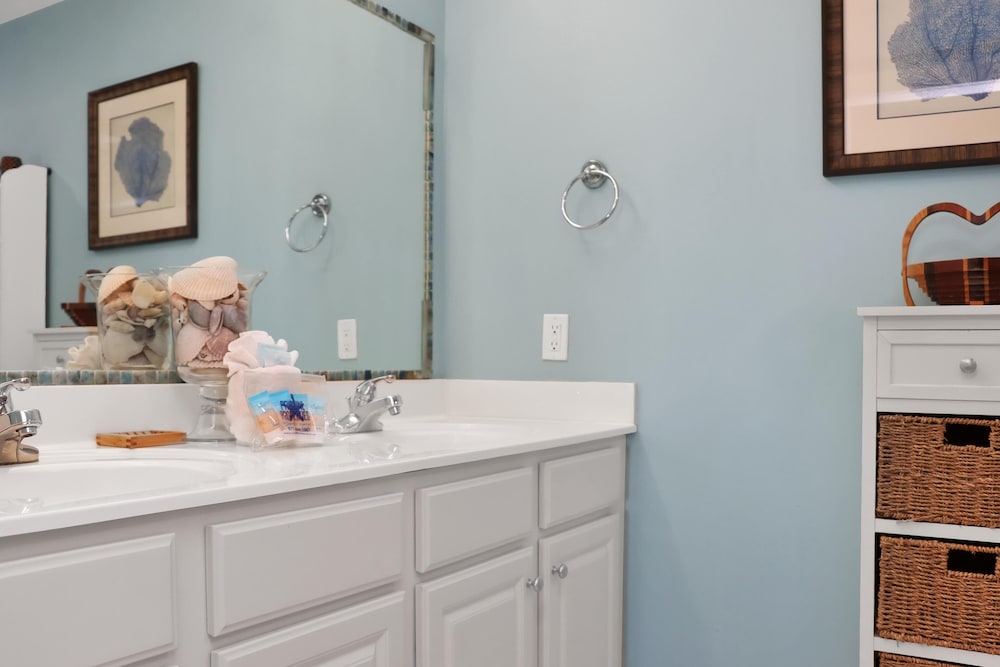 Waterside Village Condo 404 - Seadragon