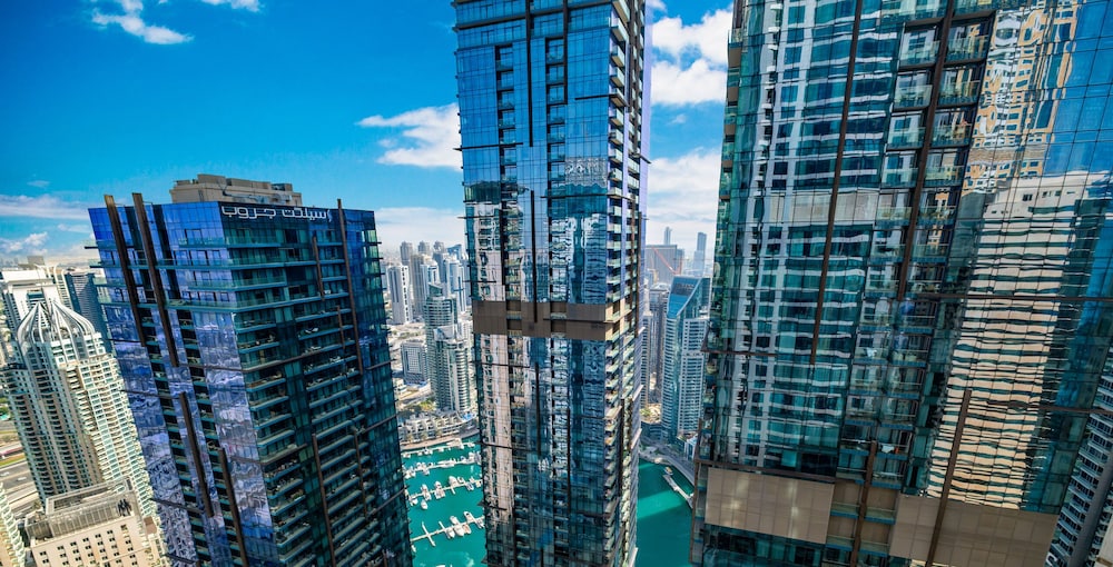 LUX The Dubai Marina View Suite 2