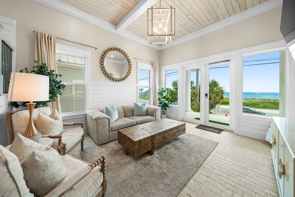 Laguna Sunset 7 Bedroom Home