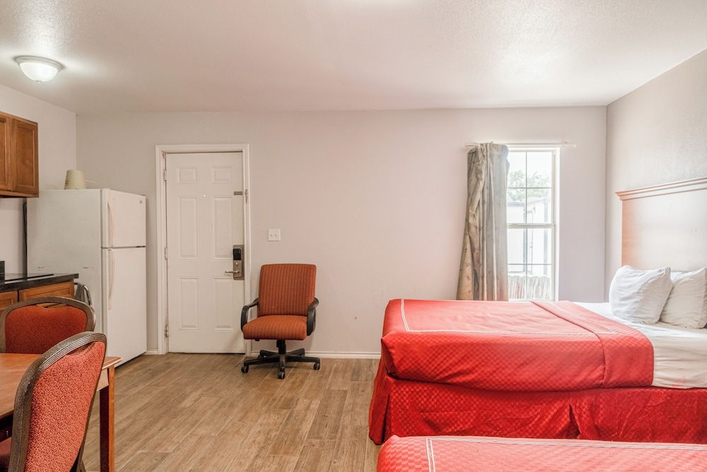 OYO Budget Inn Falfurrias Hwy 281