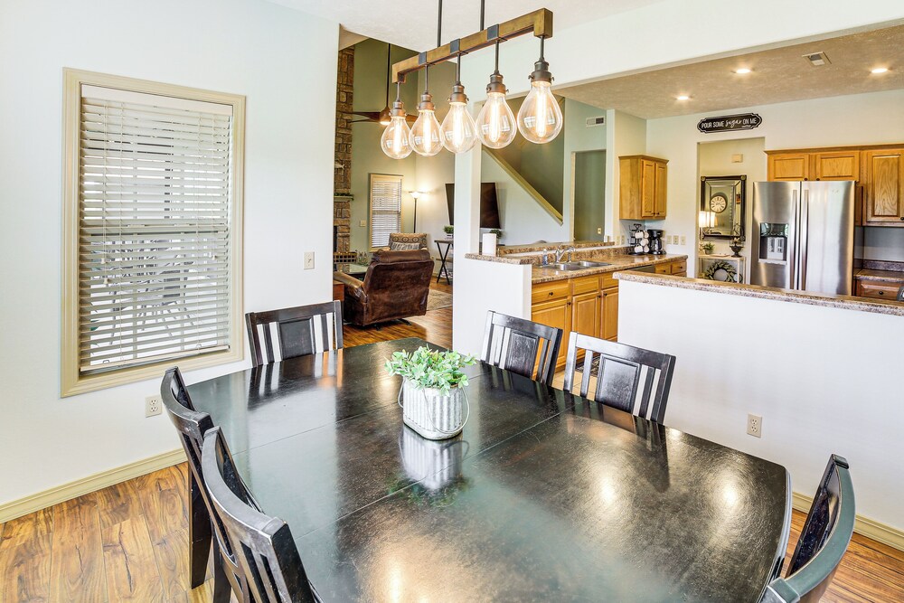Pool & Lake Access: 'cozy Nest' in Branson West