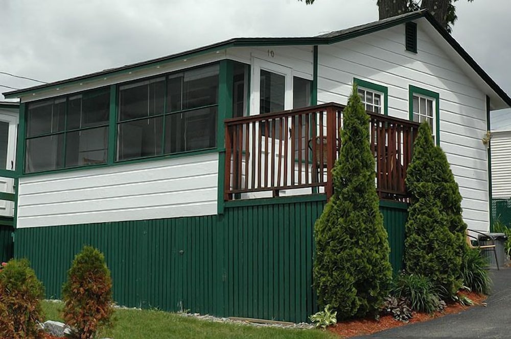 Channel Watefront Cottages