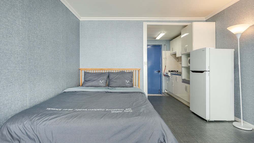 Goseong Napoli House Pension