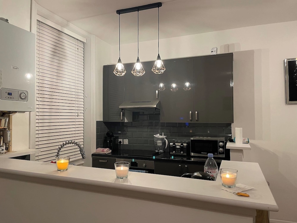 Cozy 1-bedroom Apartment Near Margate Seafront