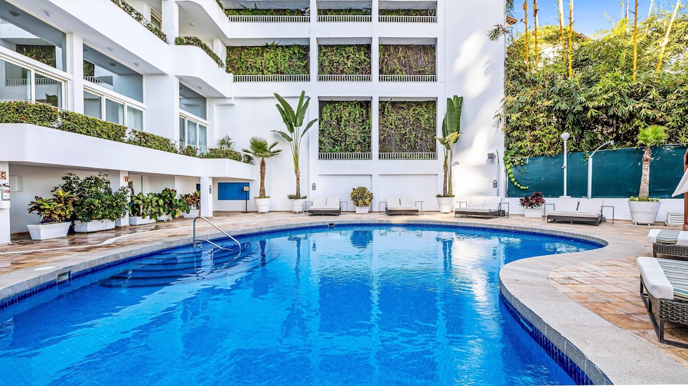 HOLT Grand Miramar Residences